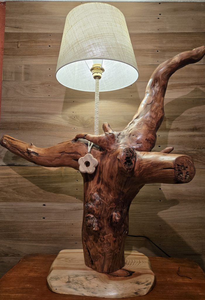 Lampada da Terra Artigianale in Legno