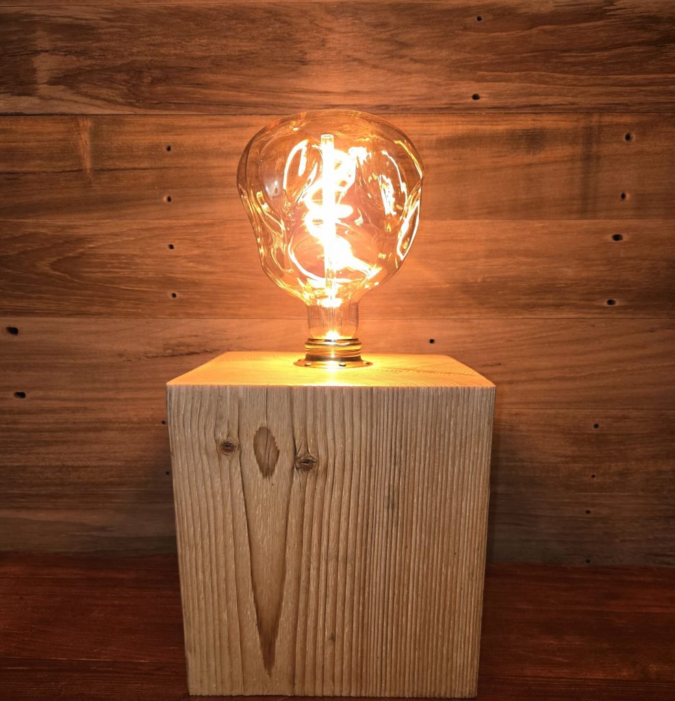 Lampada da Tavolo Artigianale in Legno