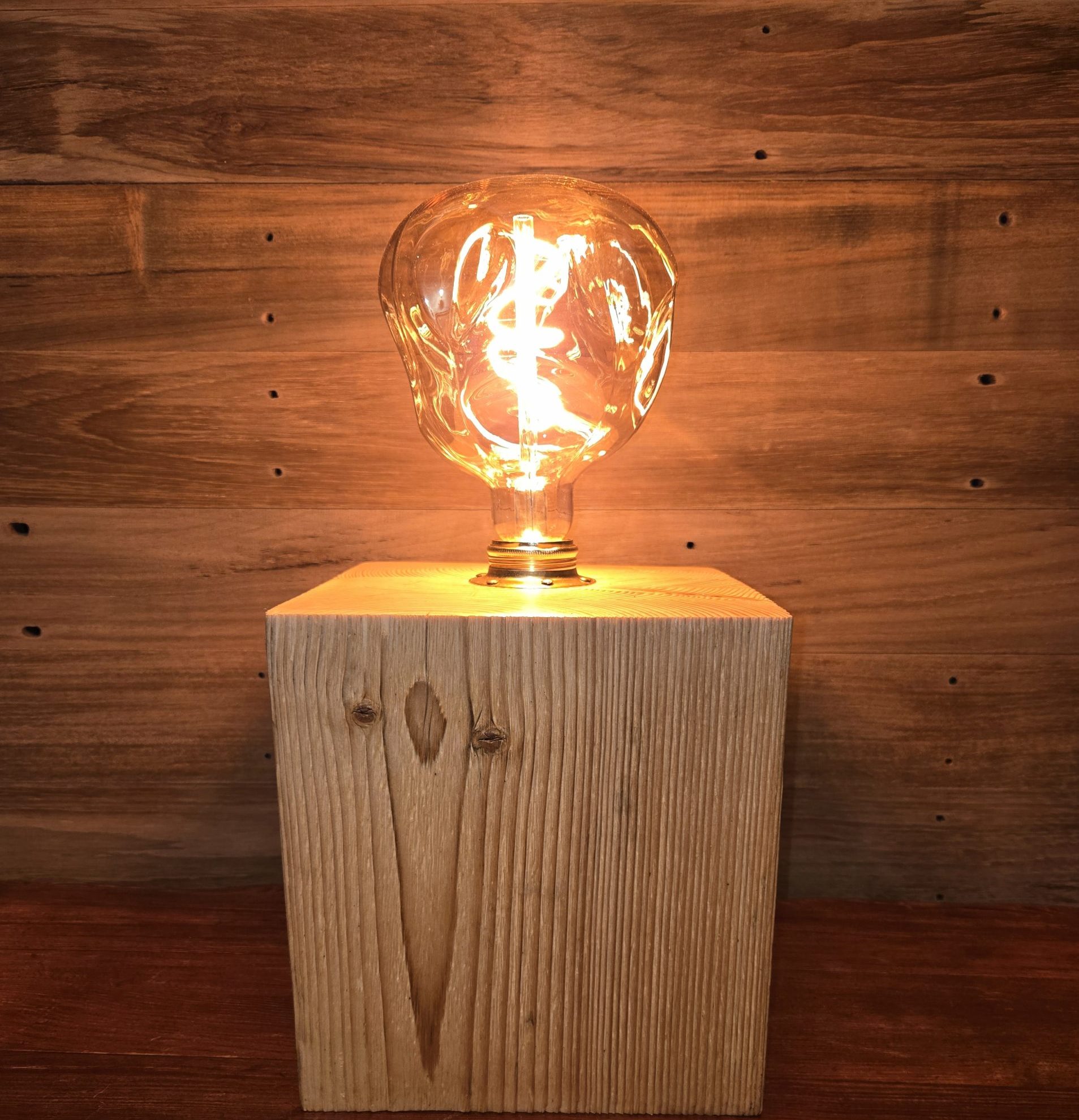 Lampada da Tavolo Artigianale in Legno